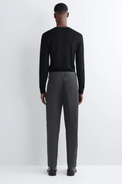 SCHMAL ZULAUFENDE CHINOHOSE AUS BAUMWOLLE