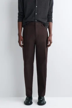 SCHMAL ZULAUFENDE CHINOHOSE AUS BAUMWOLLE