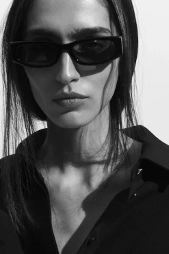 SCHMALE RECHTECKIGE SONNENBRILLE