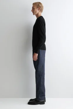 SCHMALER MERINOWOLLPULLOVER MIT RUNDHALSAUSSCHNITT