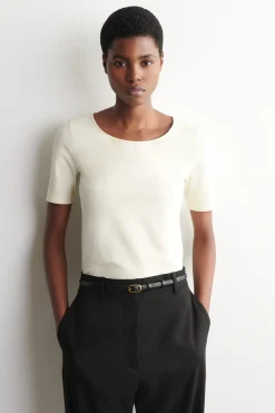 SCHMALES BAUMWOLL-T-SHIRT MIT TIEFEM AUSSCHNITT