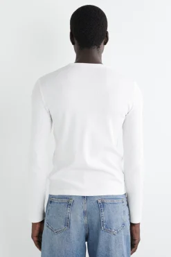 SCHMALES, GERIPPTES LANGARMSHIRT AUS BAUMWOLLE