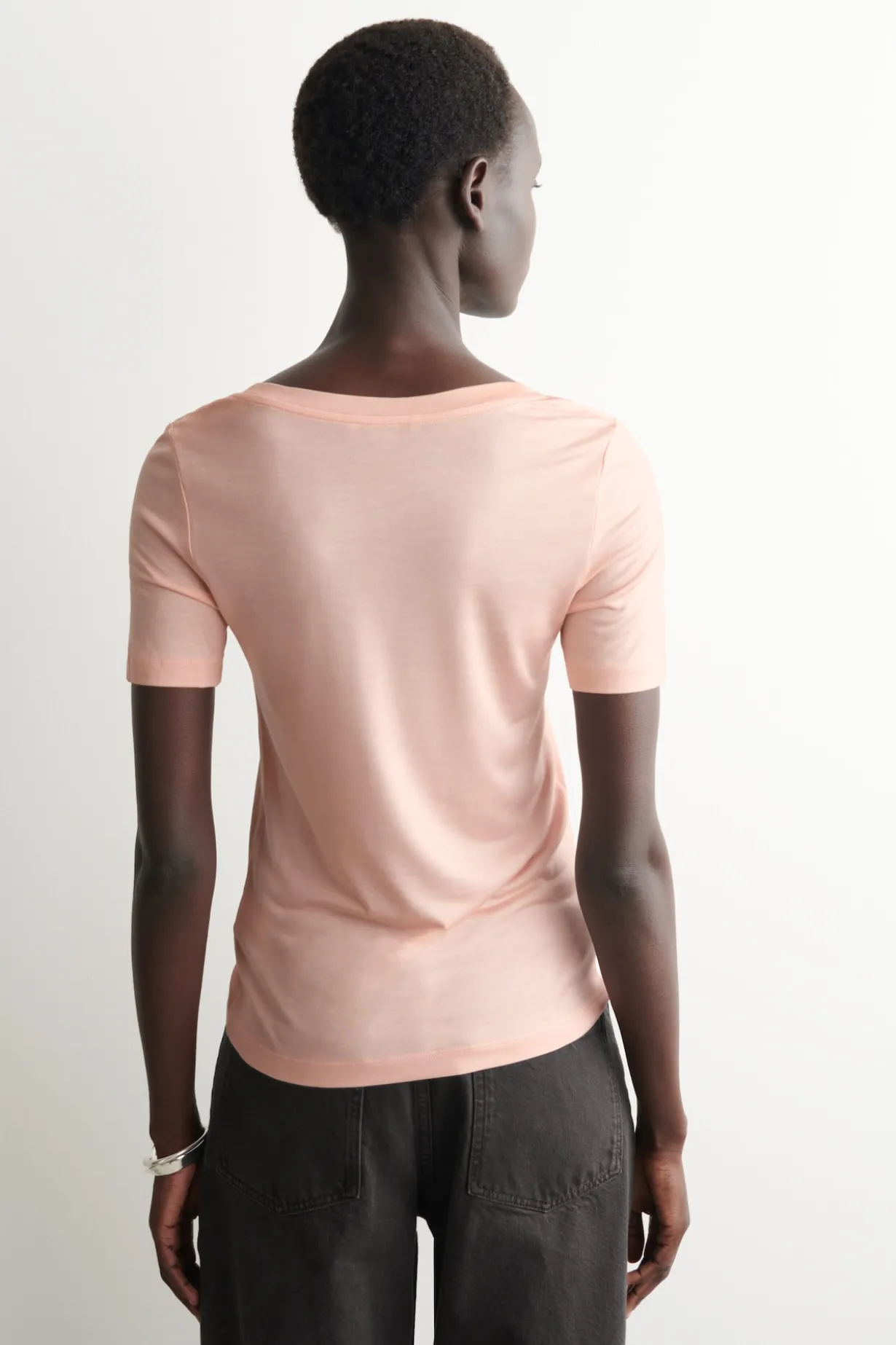 SCHMALES T-SHIRT AUS SEIDE