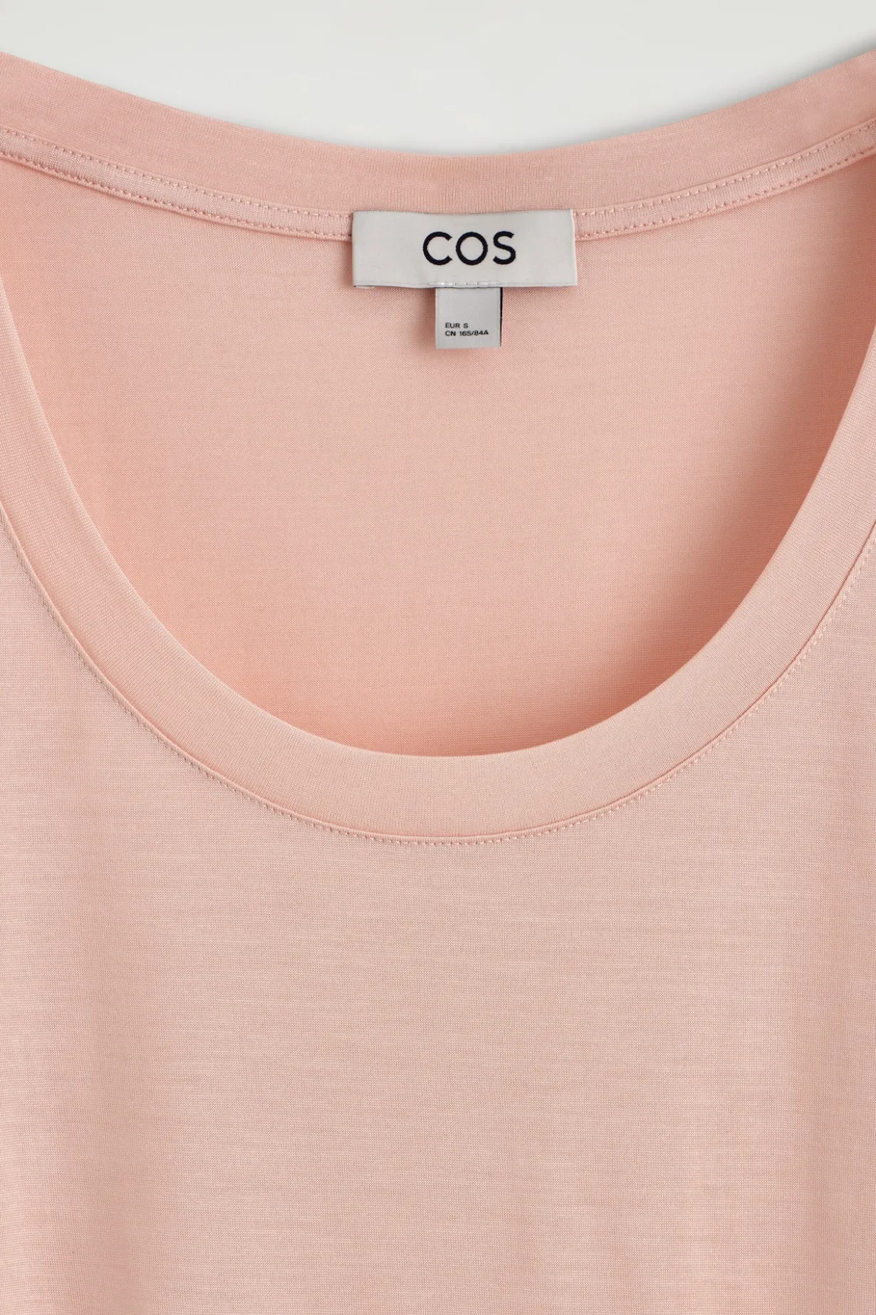 SCHMALES T-SHIRT AUS SEIDE