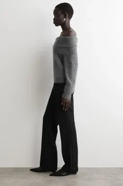 SCHULTERFREIER PULLOVER AUS MERINOWOLLE