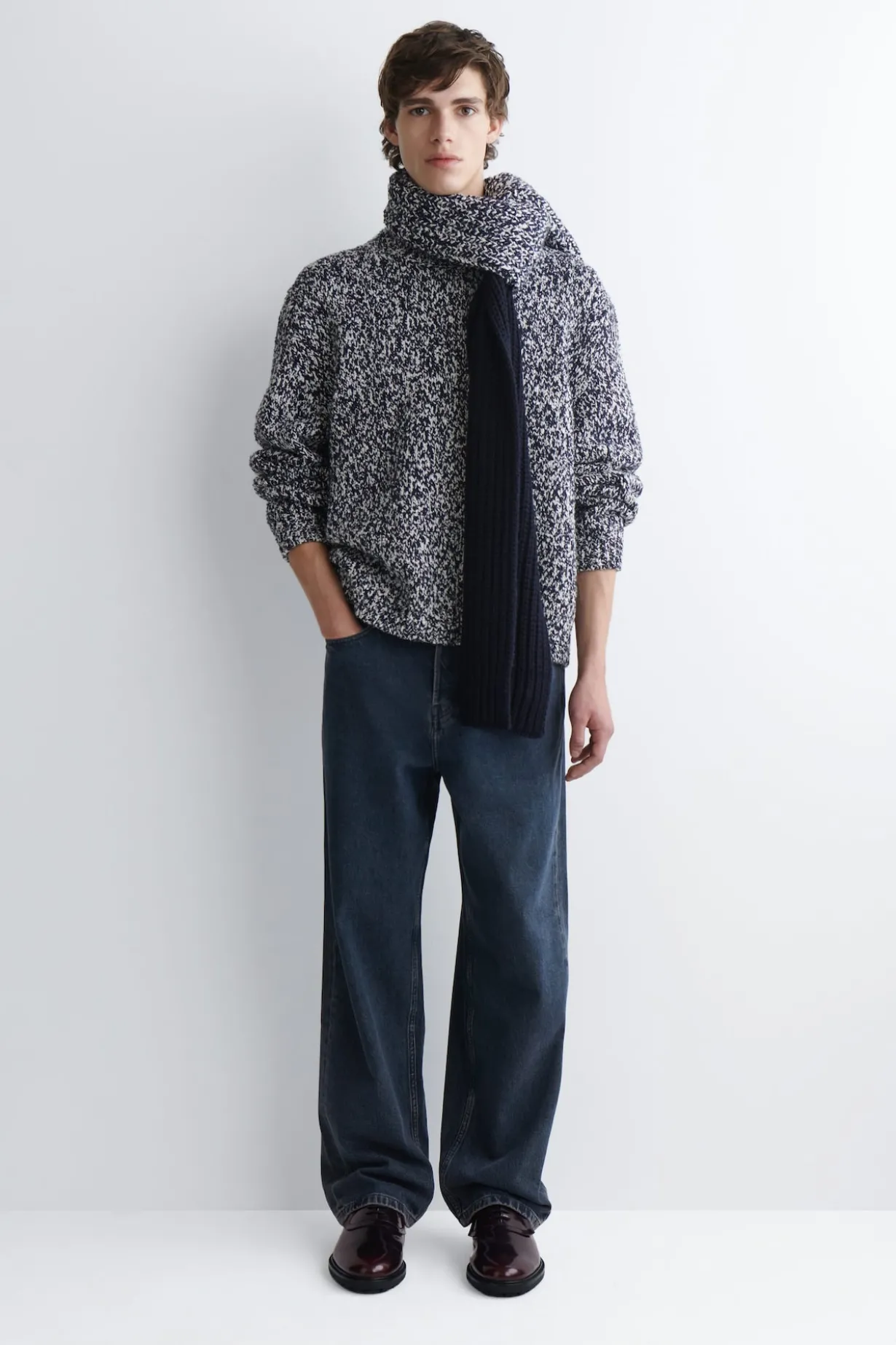SCHWERER PULLOVER AUS WOLL-MIX
