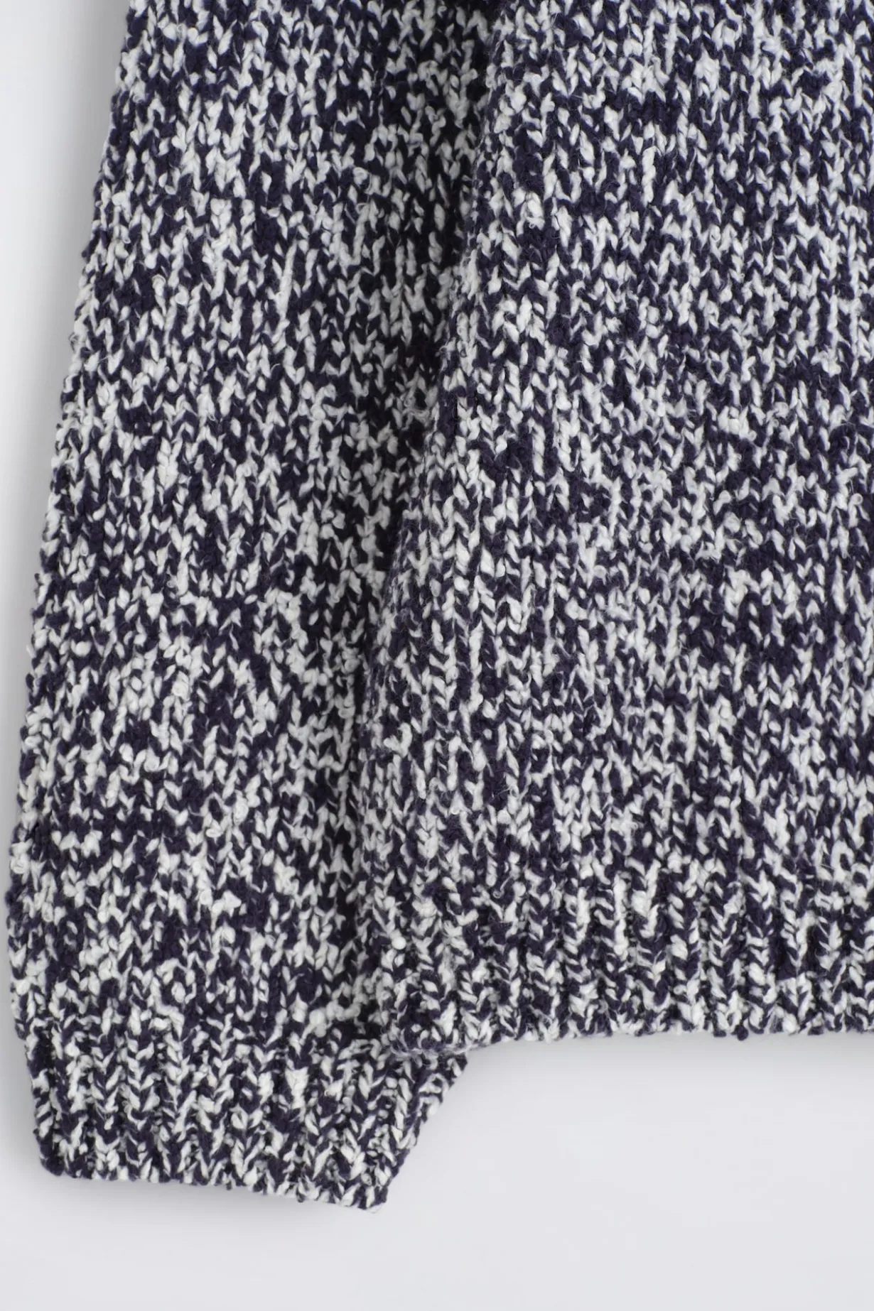 SCHWERER PULLOVER AUS WOLL-MIX