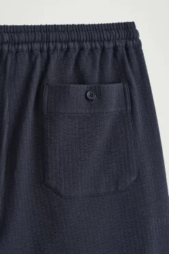 SHORTS AUS SEERSUCKER MIT KORDELZUGBUND