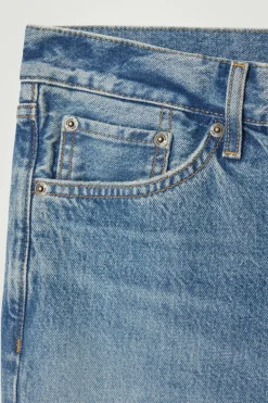 SIGNATURE JEANS MIT GERADEM BEIN