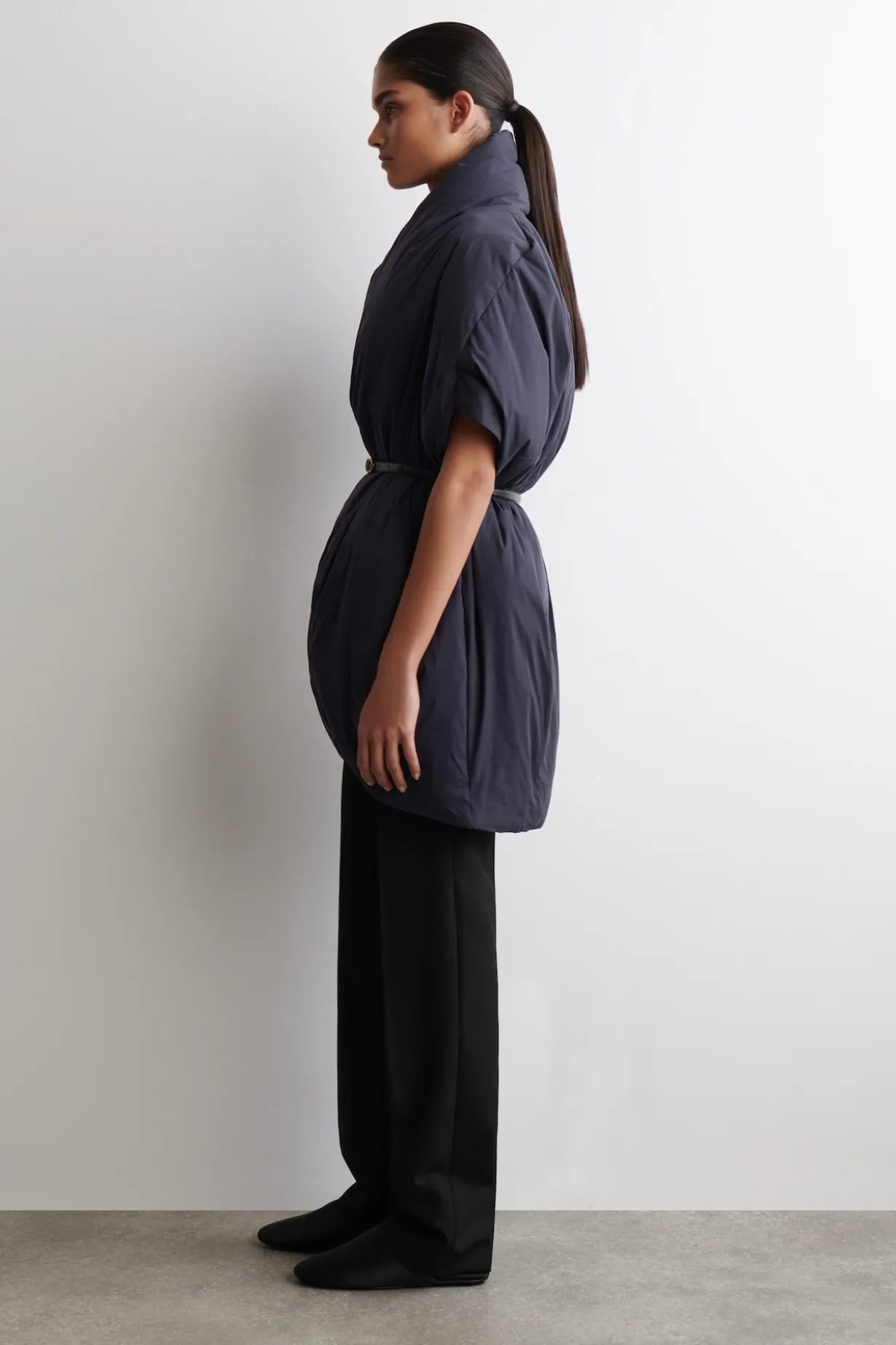 SKULPTURALE OVERSIZED-DAUNENJACKE