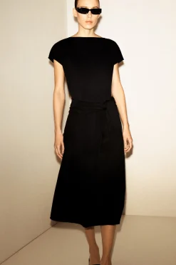 SKULPTURALES MIDIKLEID AUS JERSEY