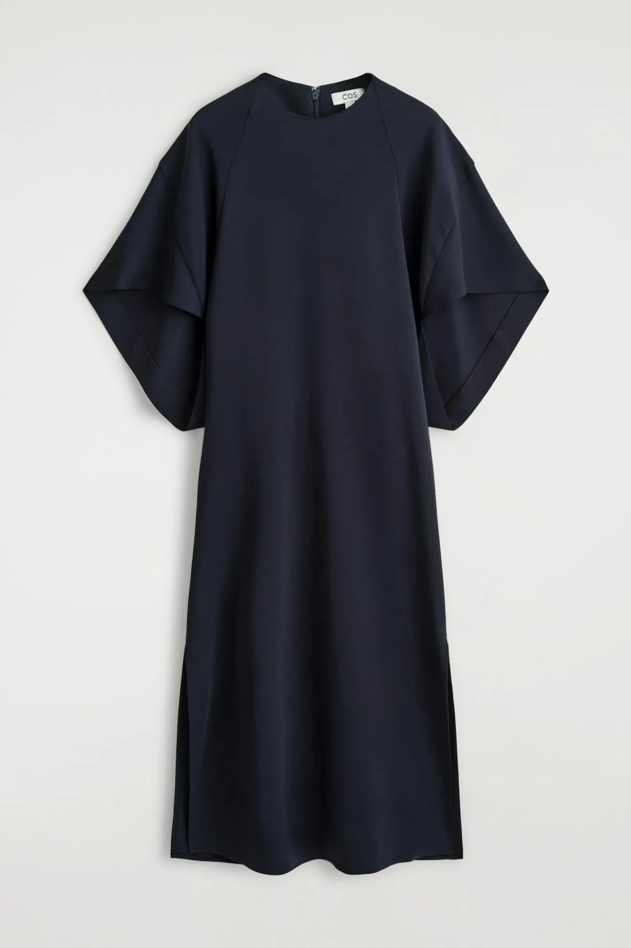 SKULPTURALES MIDIKLEID MIT DRAPIERUNG