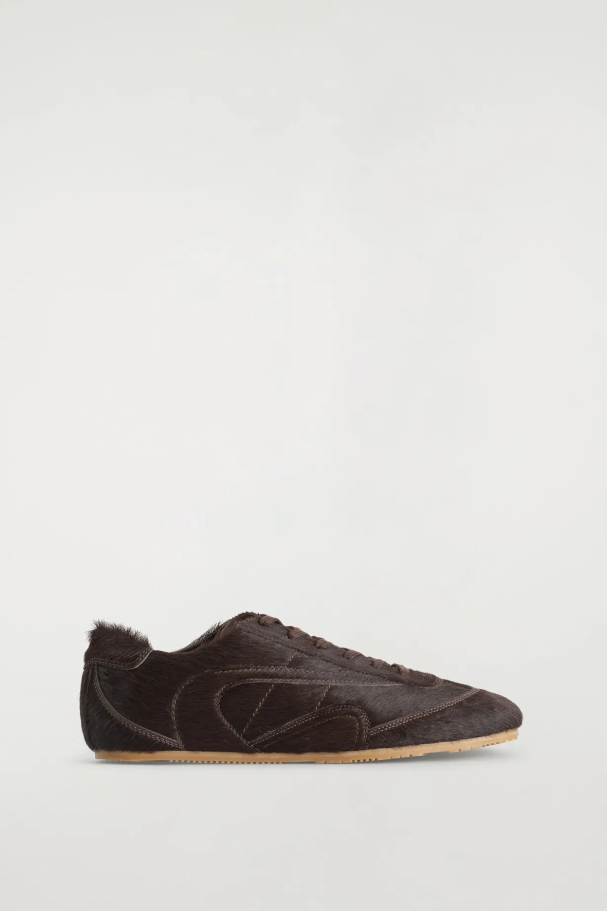 SNEAKERS AUS LEDER MIT PONYHAAR-EFFEKT