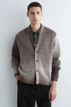 STRICKJACKE AUS ALPAKAWOLLE MIT FARBVERLAUF