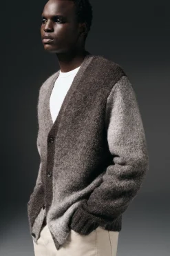 STRICKJACKE AUS ALPAKAWOLLE MIT FARBVERLAUF