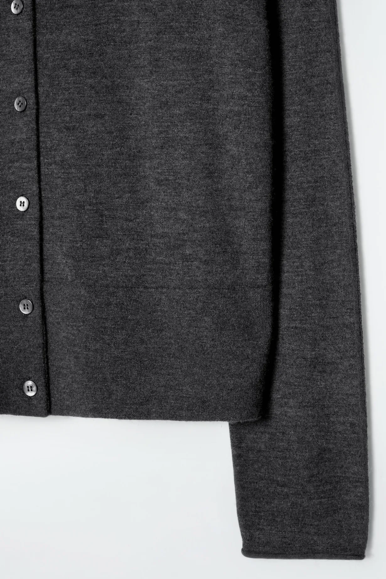 STRICKJACKE AUS FEINEM KASCHMIR