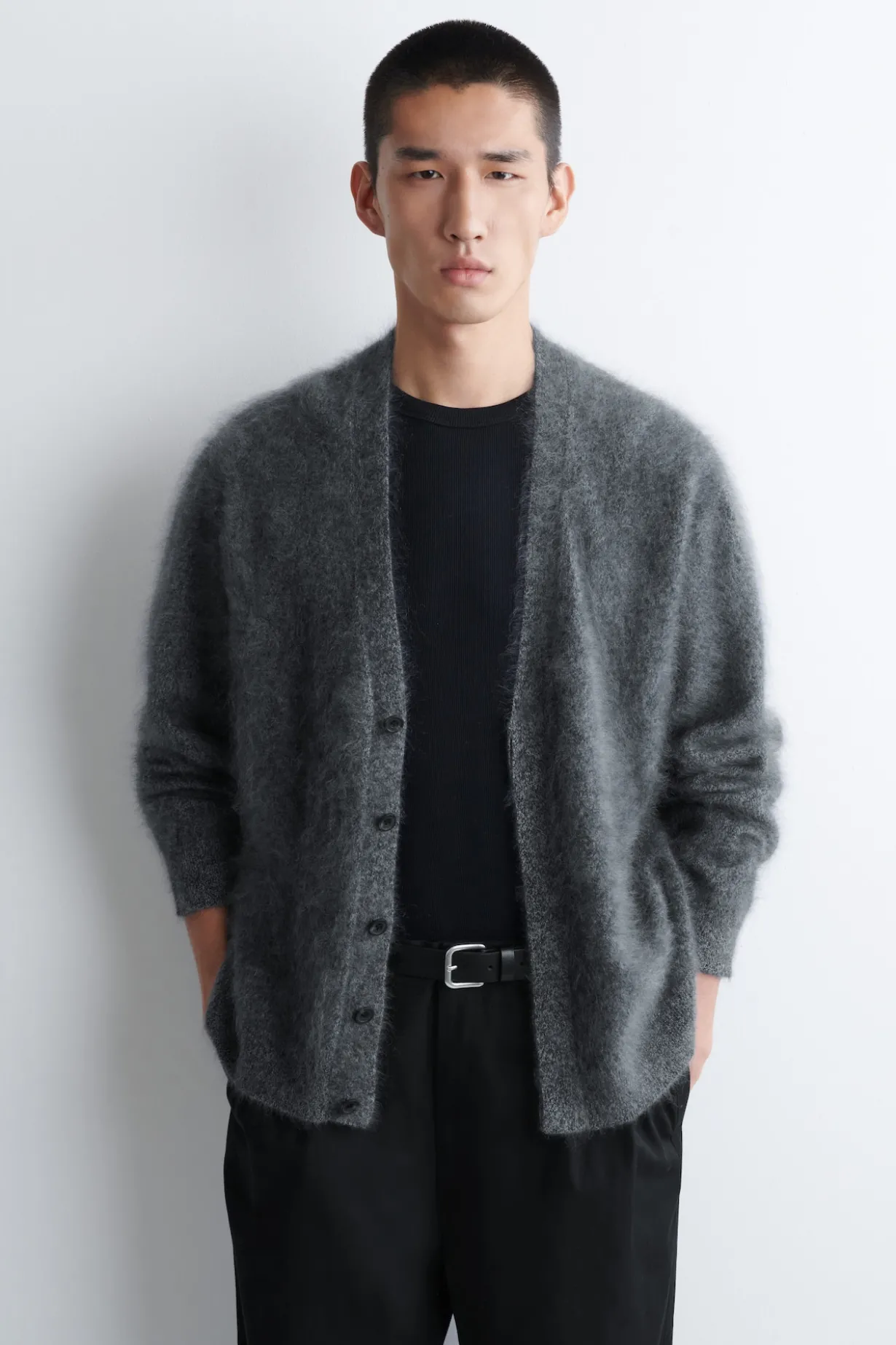 STRICKJACKE AUS GEBÜRSTETEM KASCHMIR