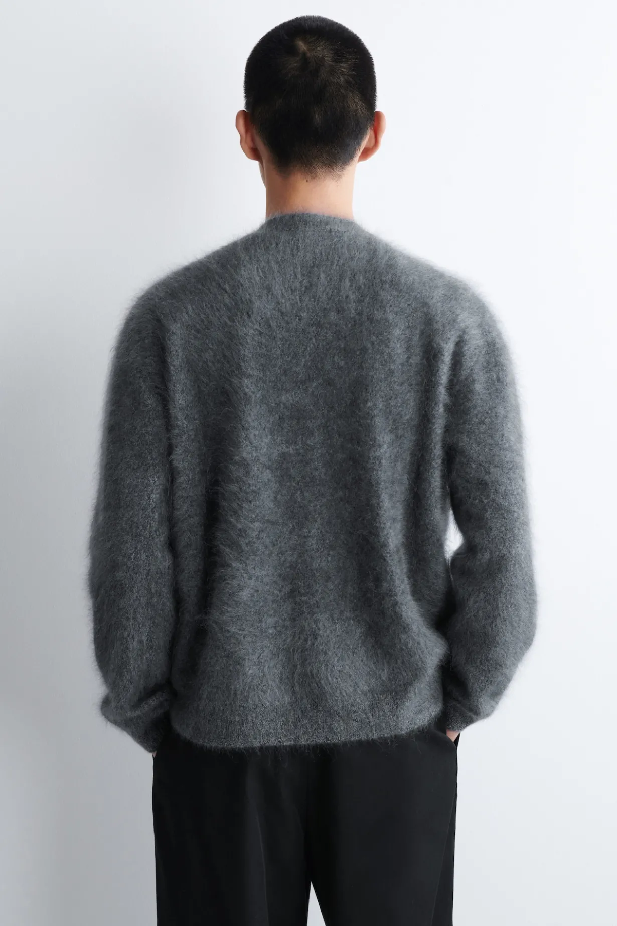 STRICKJACKE AUS GEBÜRSTETEM KASCHMIR