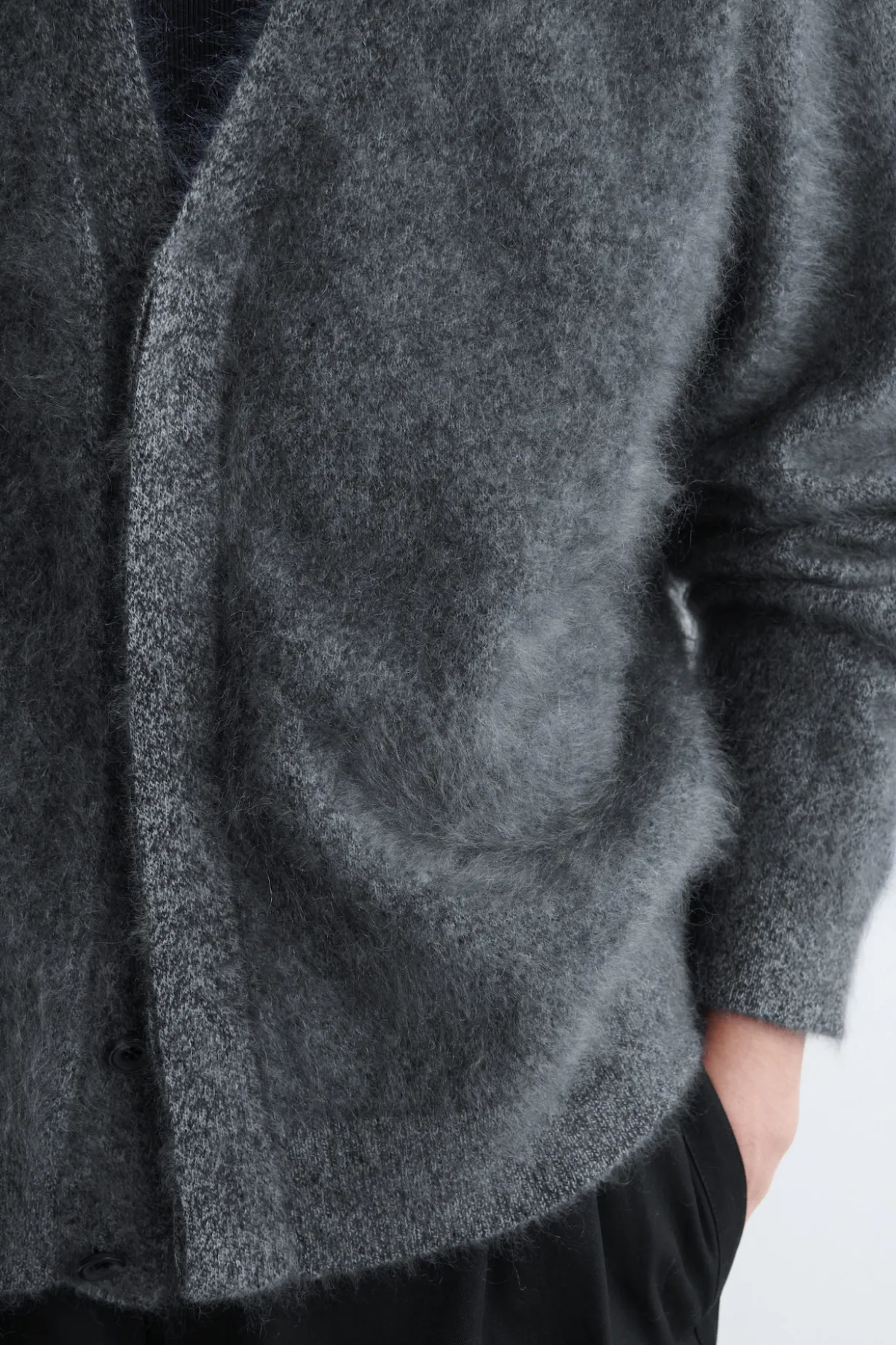 STRICKJACKE AUS GEBÜRSTETEM KASCHMIR