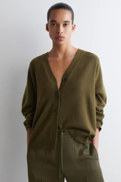 STRICKJACKE AUS KASCHMIR MIT V-AUSSCHNITT