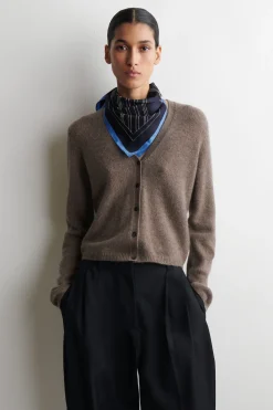 STRICKJACKE AUS KASCHMIR MIT V-AUSSCHNITT
