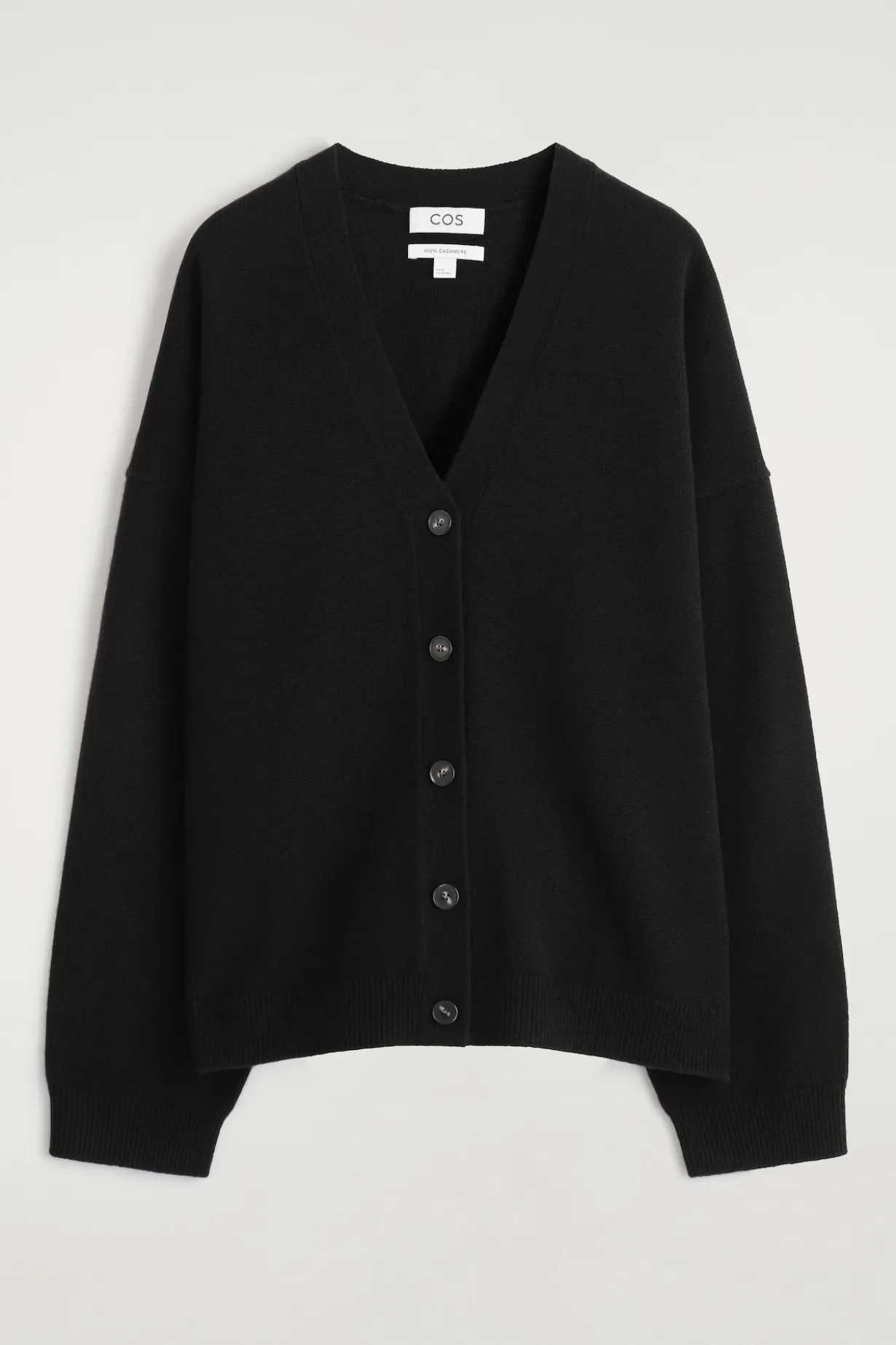 STRICKJACKE AUS KASCHMIR MIT V-AUSSCHNITT