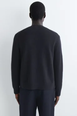 STRICKJACKE AUS KASCHMIR MIT V-AUSSCHNITT