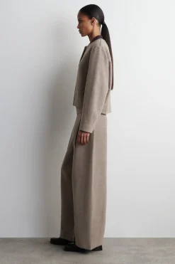 STRICKJACKE AUS KOCHWOLLE