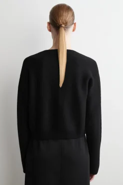STRICKJACKE AUS KOCHWOLLE