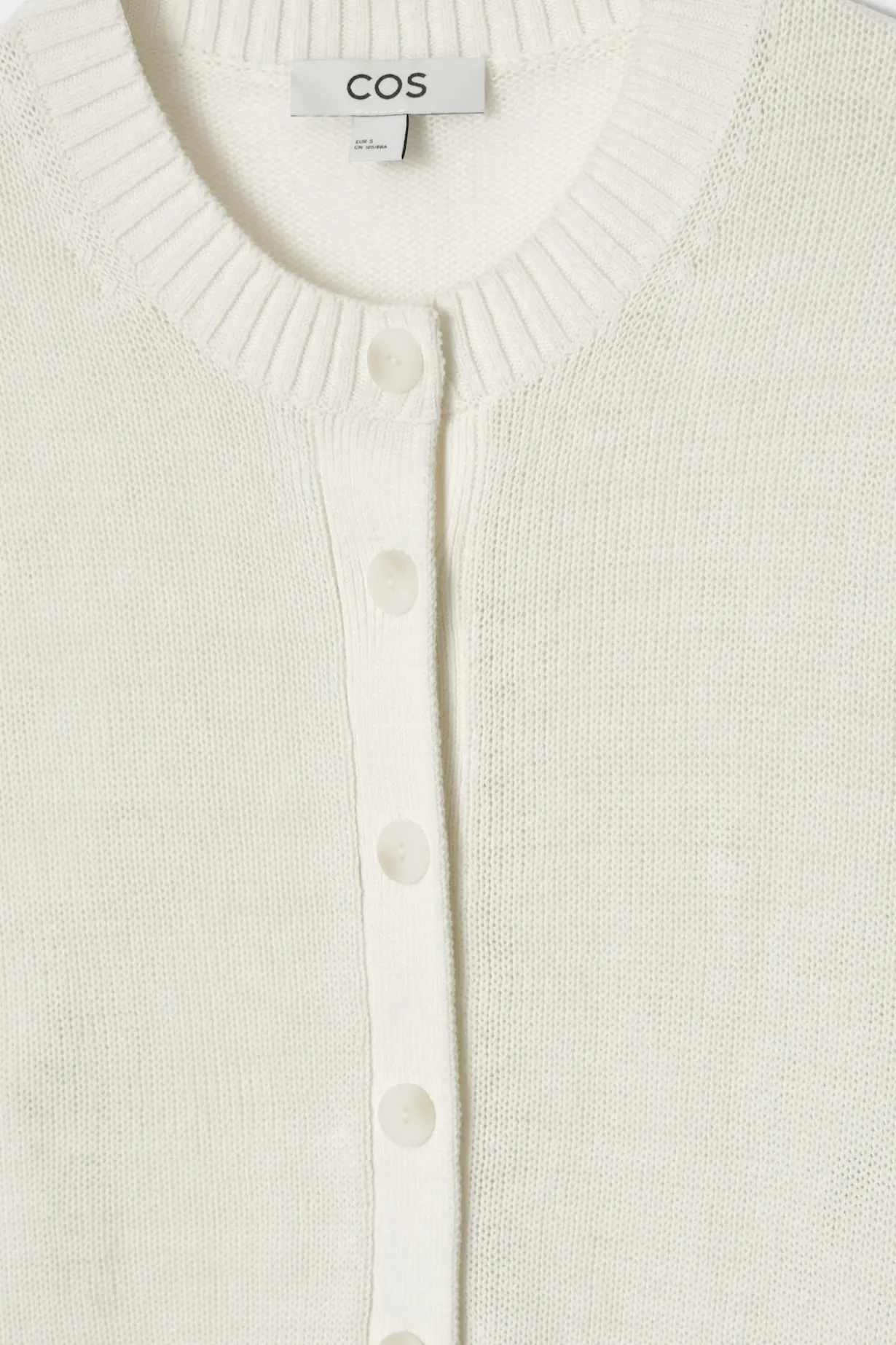 STRICKJACKE AUS LEINEN
