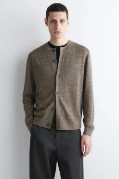 STRICKJACKE AUS LEINEN