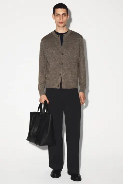 STRICKJACKE AUS LEINEN