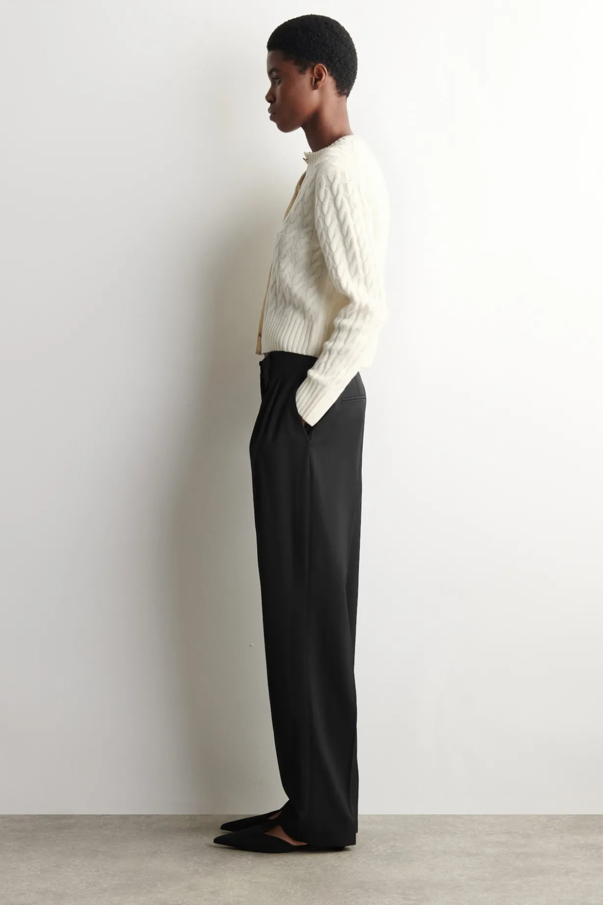 STRICKJACKE AUS MERINOWOLLE MIT ZOPFSTRICKMUSTER