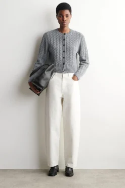 STRICKJACKE AUS MERINOWOLLE MIT ZOPFSTRICKMUSTER