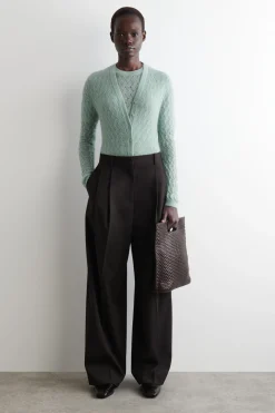 STRICKJACKE AUS MOHAIR MIT POINTELLE-MUSTER