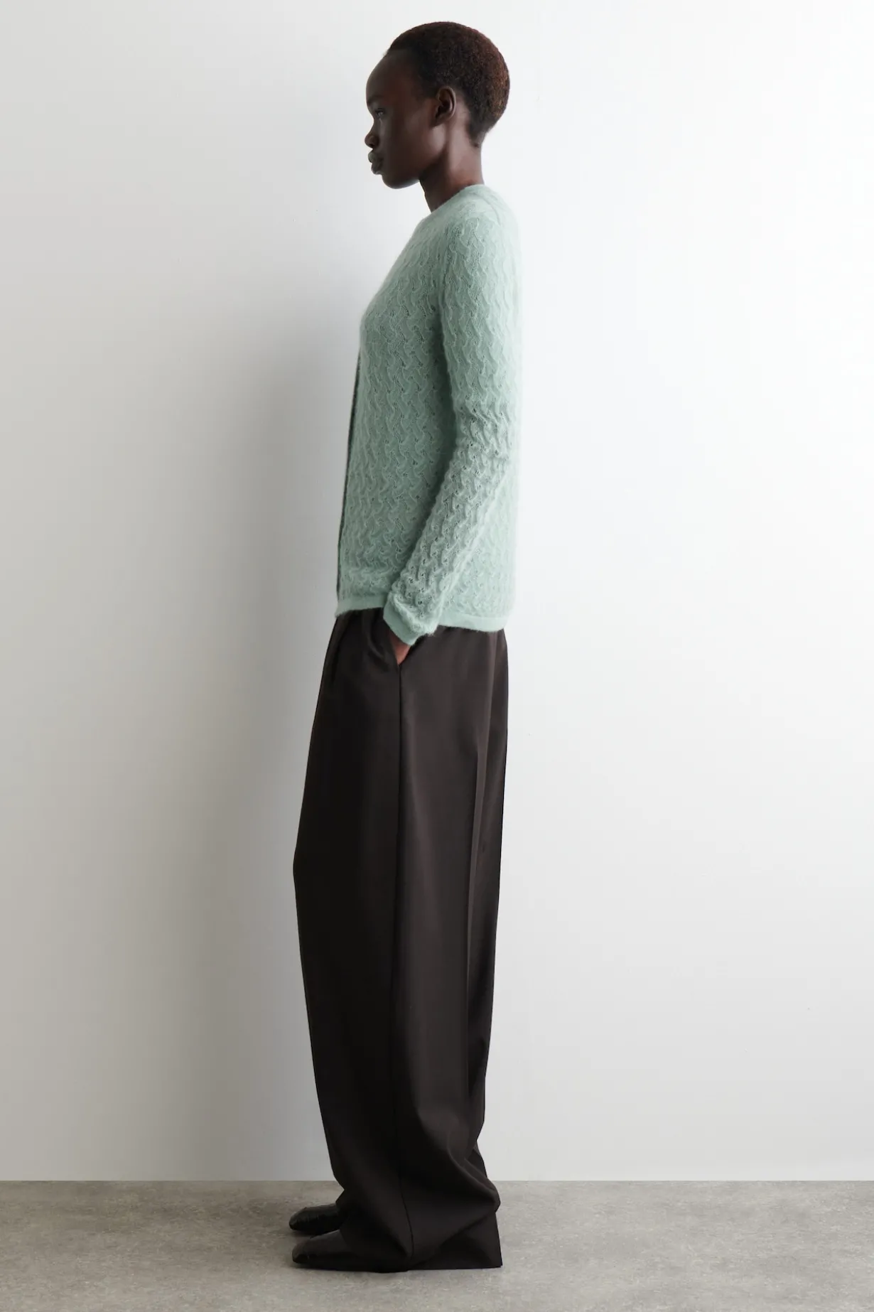 STRICKJACKE AUS MOHAIR MIT POINTELLE-MUSTER