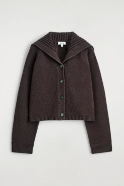 STRICKJACKE AUS WOLLE MIT MATROSENKRAGEN