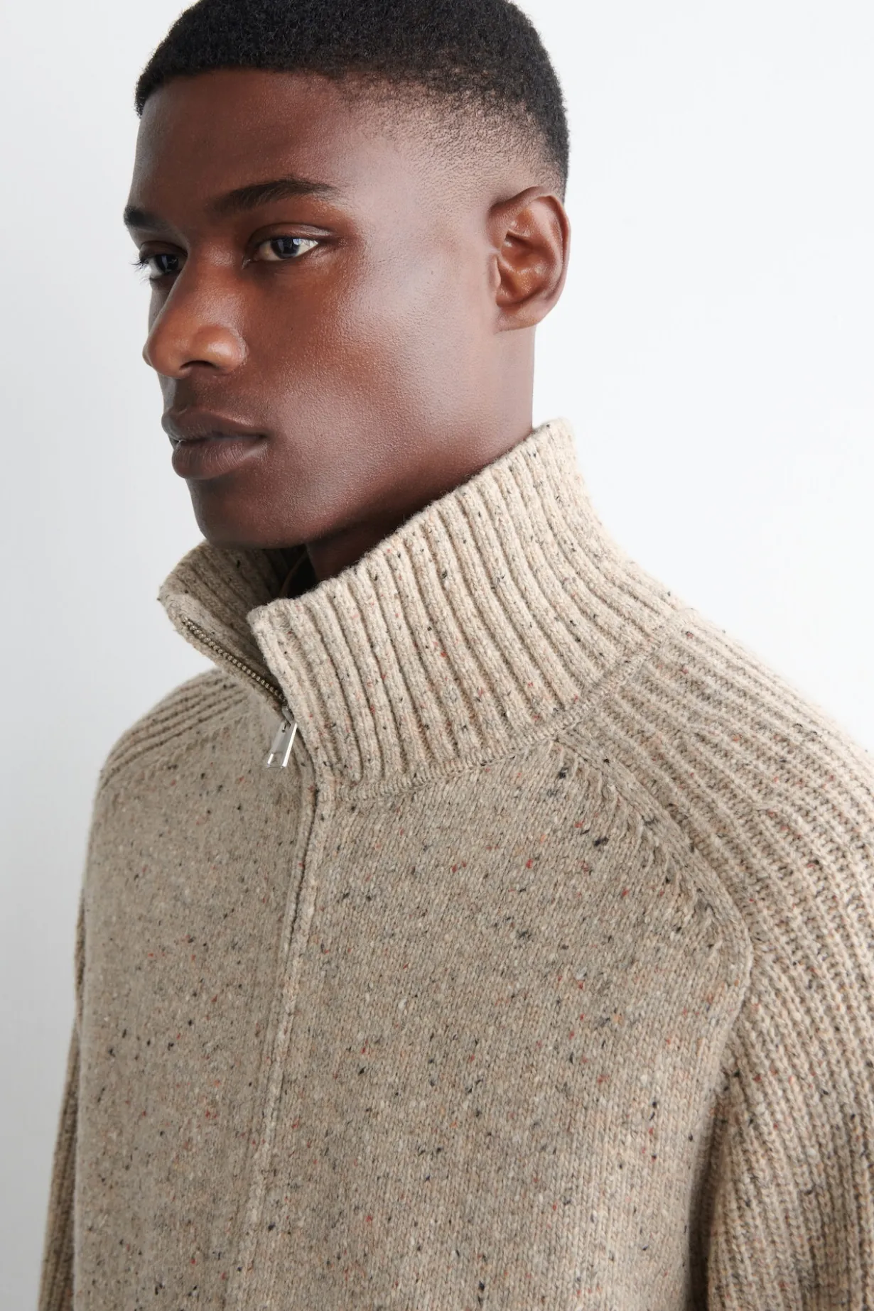STRICKJACKE AUS WOLLE MIT DONEGAL-EFFEKT