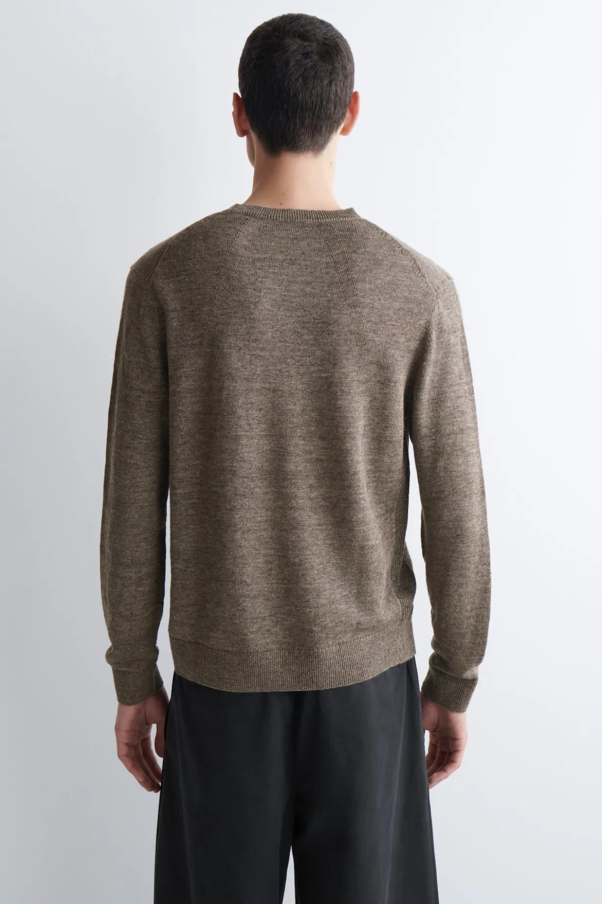 STRICKPULLOVER AUS LEINEN MIT RUNDHALSAUSSCHNITT