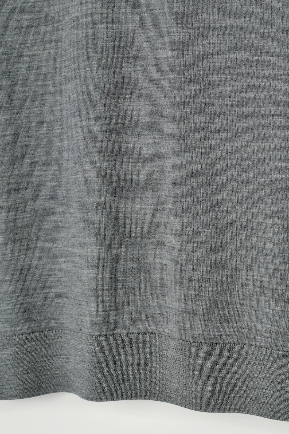 STRICK-T-SHIRT AUS MERINOWOLLE