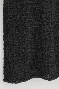 STRUKTURIERTER MIDIROCK MIT LOCHSTRICKMUSTER