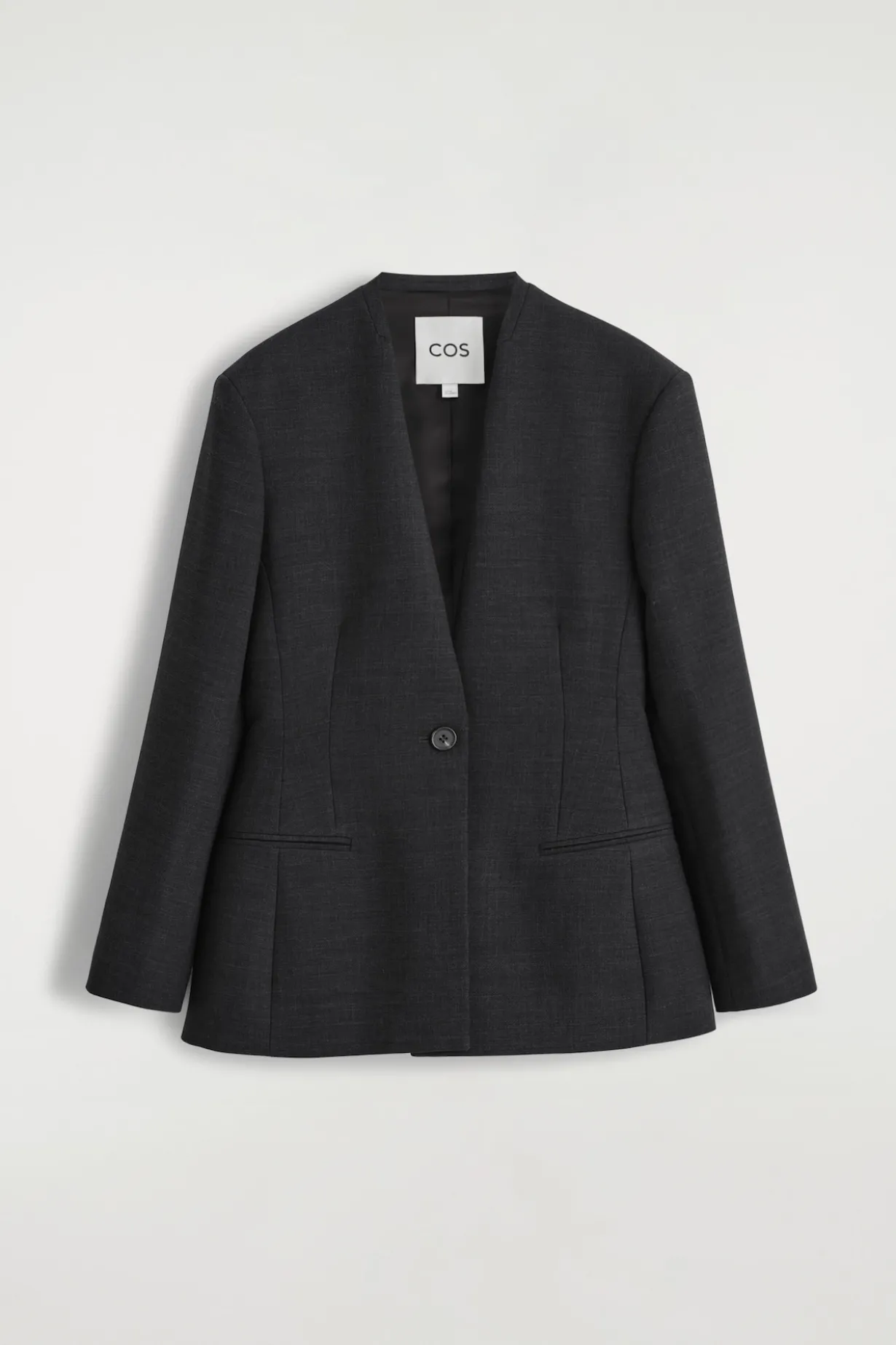 TAILLIERTER KRAGENLOSER BLAZER