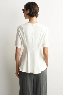 TAILLIERTES T-SHIRT AUS BAUMWOLLE