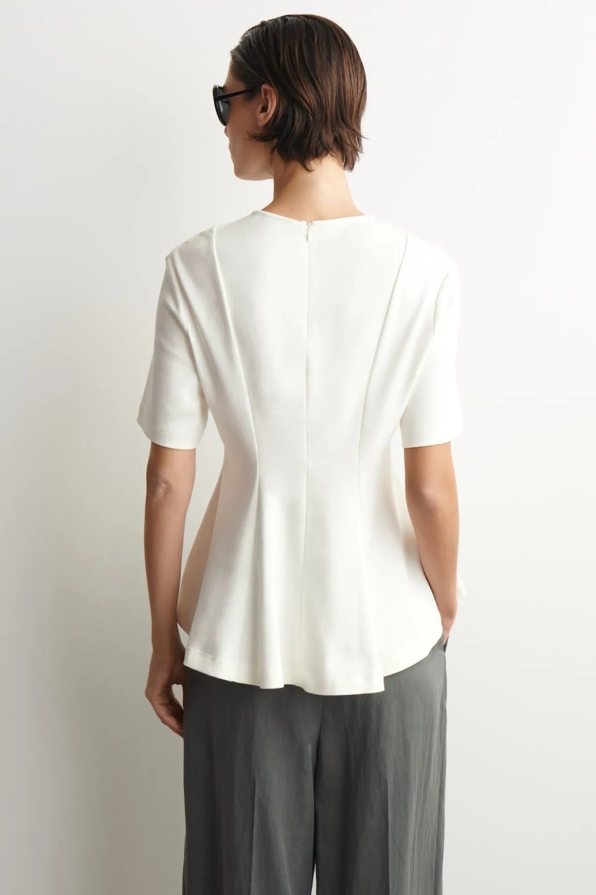 TAILLIERTES T-SHIRT AUS BAUMWOLLE