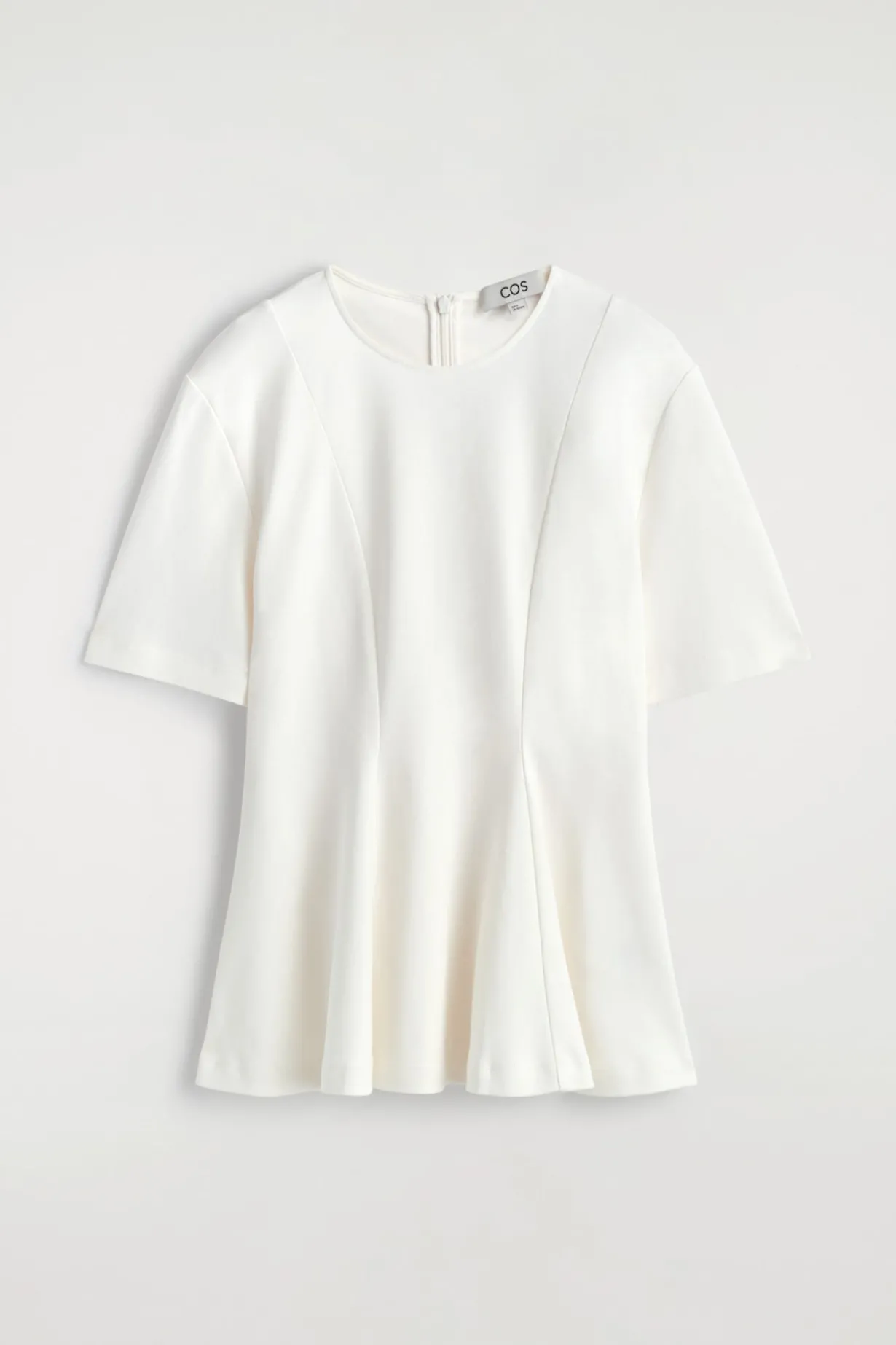 TAILLIERTES T-SHIRT AUS BAUMWOLLE