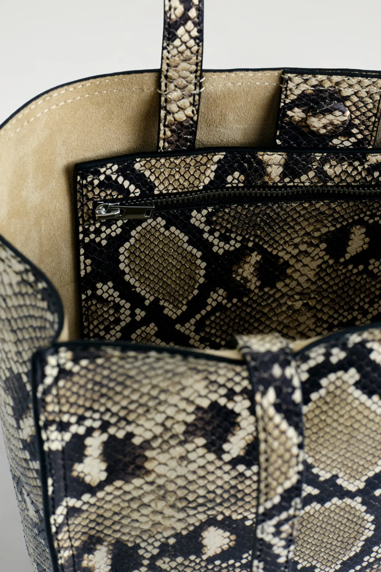 TOWNHOUSE SHOPPER - LEDER
