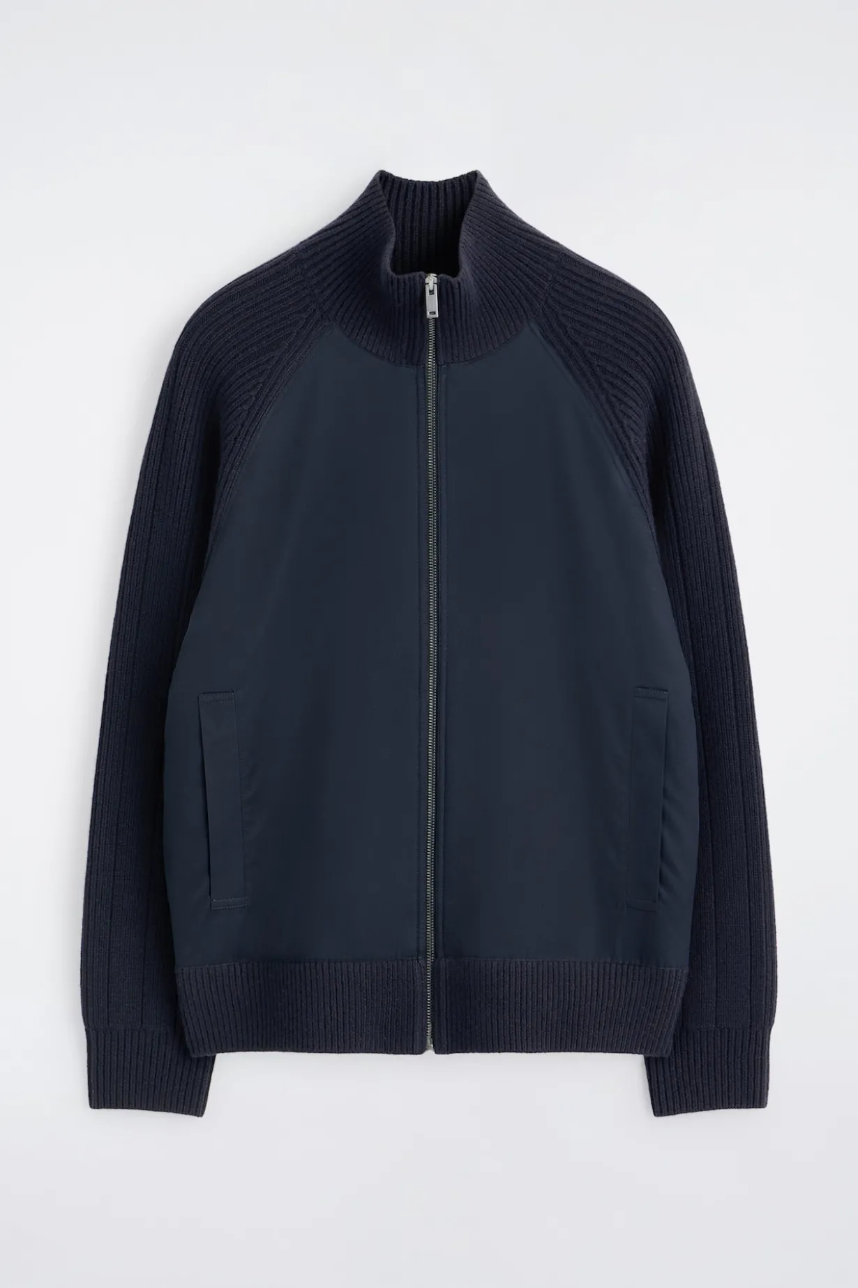 TRAININGSJACKE AUS MERINOWOLLE MIT BAUMWOLLPARTIE