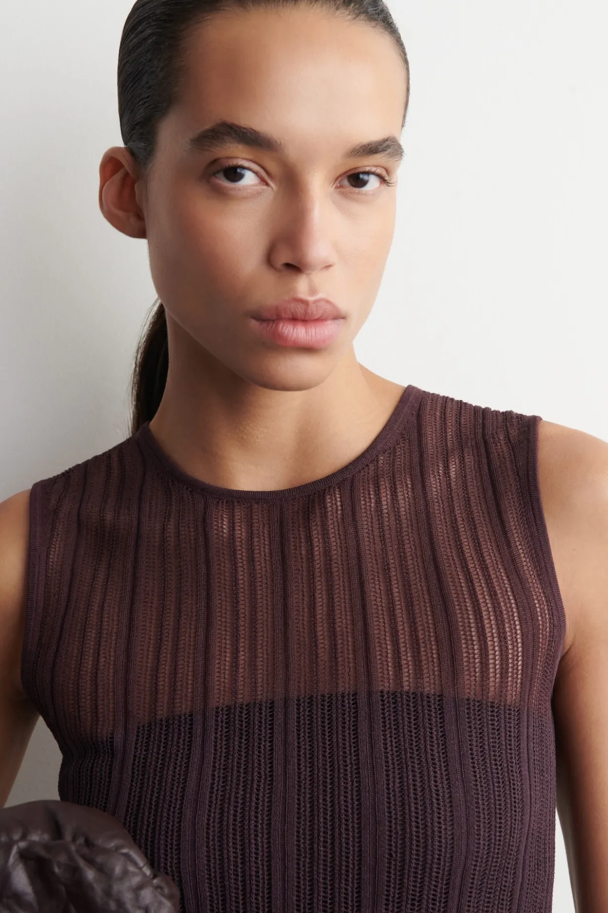 TRANSPARENTES TANKTOP AUS SPITZE