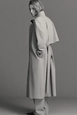 TRENCHCOAT AUS WOLL-TWILL IN WICKELOPTIK