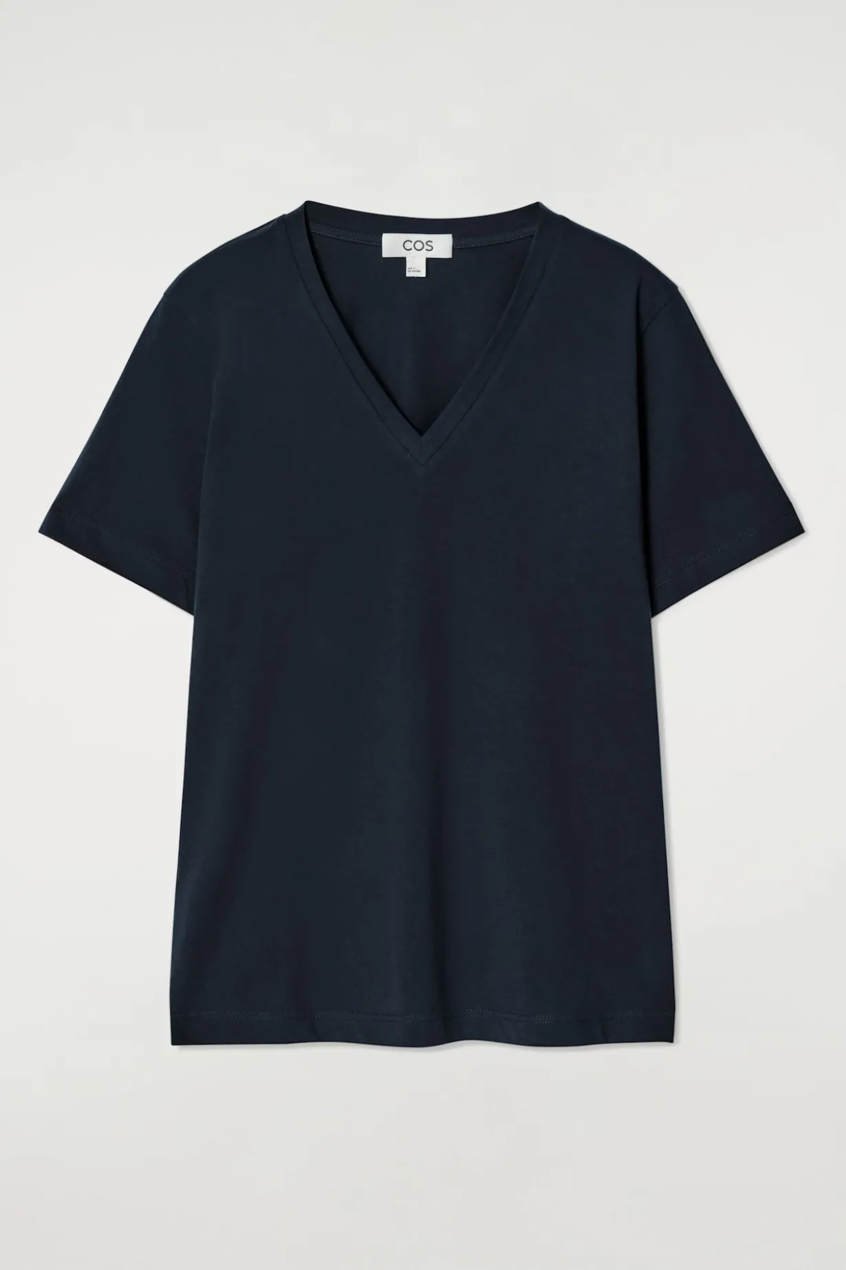 T-SHIRT AUS BAUMWOLLE MIT V-AUSSCHNITT